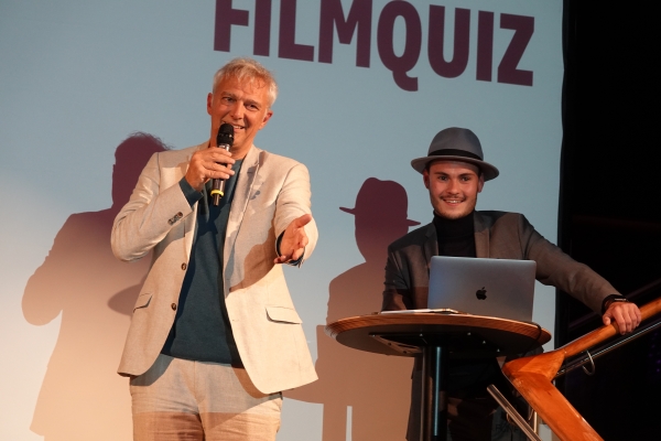 Quizmaster Matthias Helwig und Max Speitel (© Antje Bultmann)