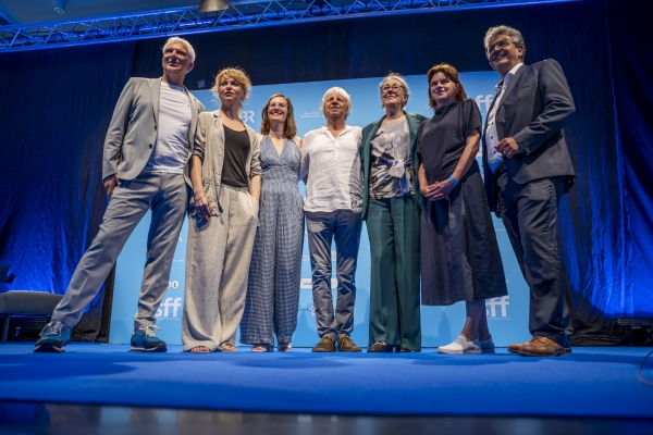 Festivalleiter Matthias Helwig, Schauspielerin Lisa Wagner, Lena Kettner (Pandora Film Verleih), Regisseur Andreas Dresen, 3. Bürgermeisterin der Stadt Starnberg Christiane Falk und stellv. Landrat des Landkreises Starnberg Matthias Vilsmayer  (© Pavel Broz)