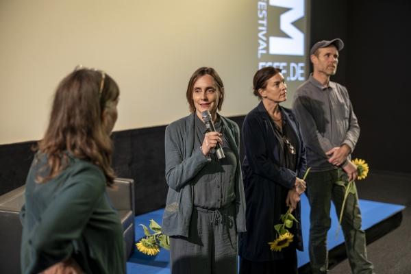 Pauline Roenneberg (Regie KALTER HUND), Victoria Mayer (Schauspielerin KALTER HUND), Niels Bormann (Schauspieler KALTER HUND) (© Pavel Broz)