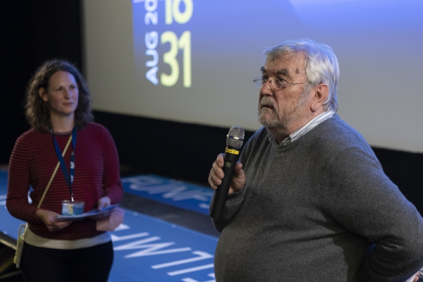 Produzent Ernst Geyer im Gespräch mit Moderatorin Eva Bauriedl (© Pavel Broz)